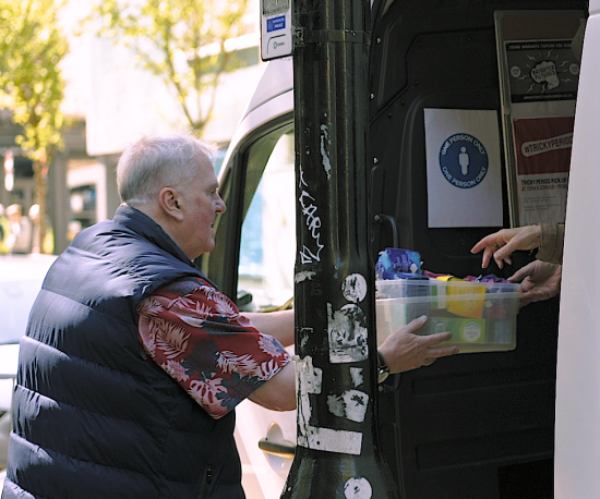 Donate books and items for people experiencing homelessness